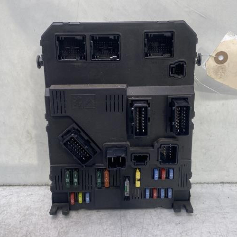 Boitier BSI PEUGEOT 206 Photo n°1