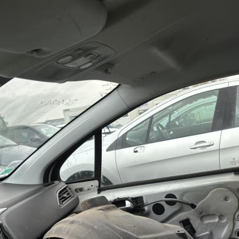 Boitier BSI PEUGEOT 208 1 Photo n°16