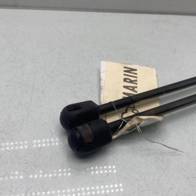 Verin de coffre MERCEDES CLASSE C 203 COUPE SPORT Photo n°3