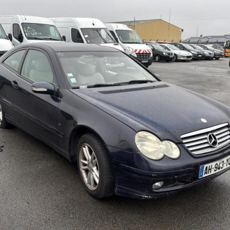 Verin de coffre MERCEDES CLASSE C 203 COUPE SPORT Photo n°5