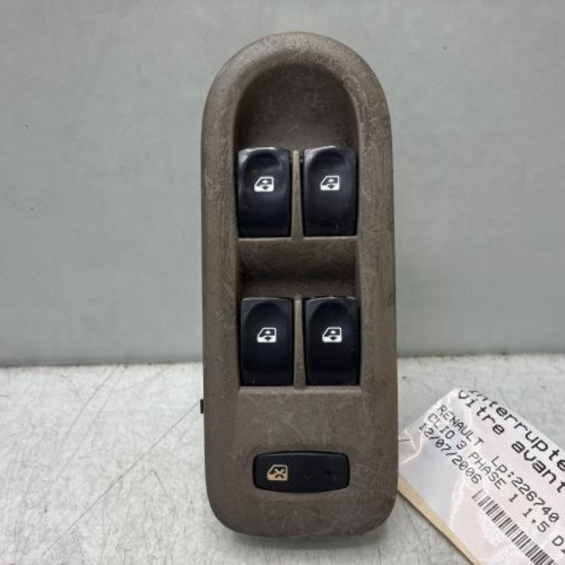 Interrupteur de leve vitre avant gauche RENAULT CLIO 3 Photo n°1