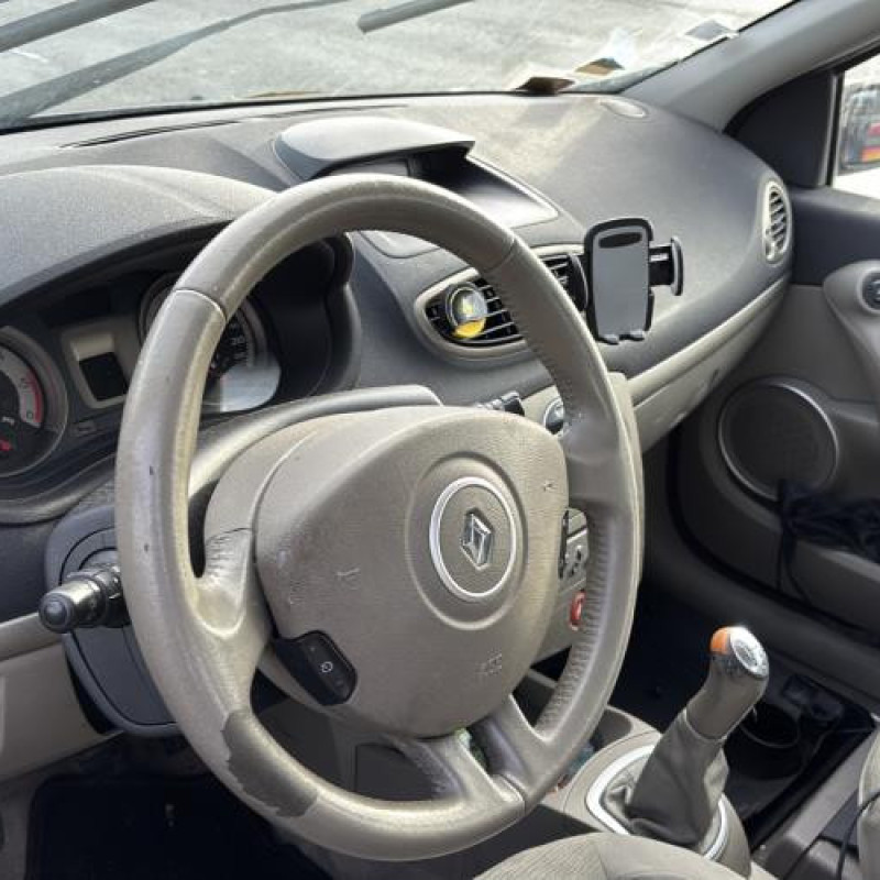 Interrupteur de leve vitre avant gauche RENAULT CLIO 3 Photo n°19