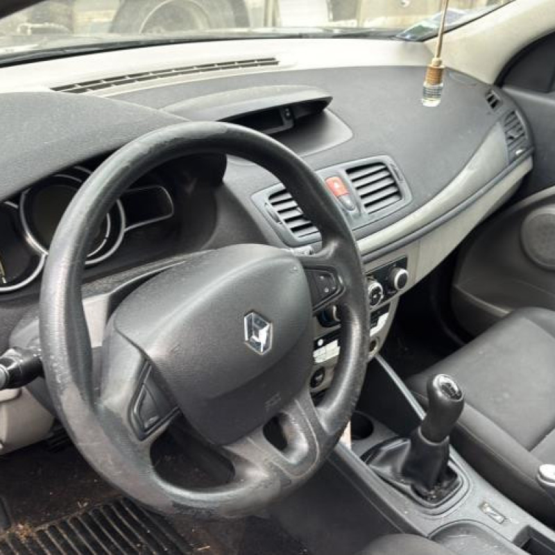 Boitier BSI RENAULT MEGANE 3 Photo n°14