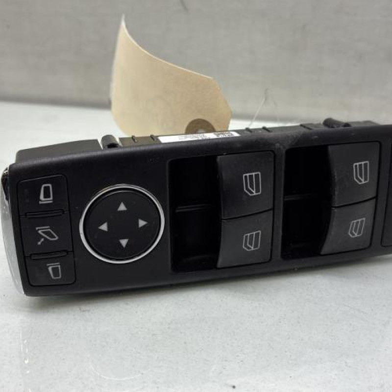 Interrupteur de leve vitre avant gauche MERCEDES CLASSE C 204 Photo n°1