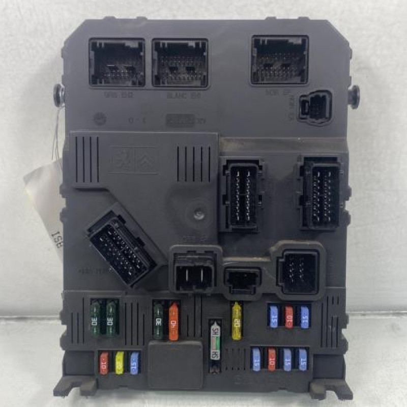 Boitier BSI PEUGEOT 206+ Photo n°1