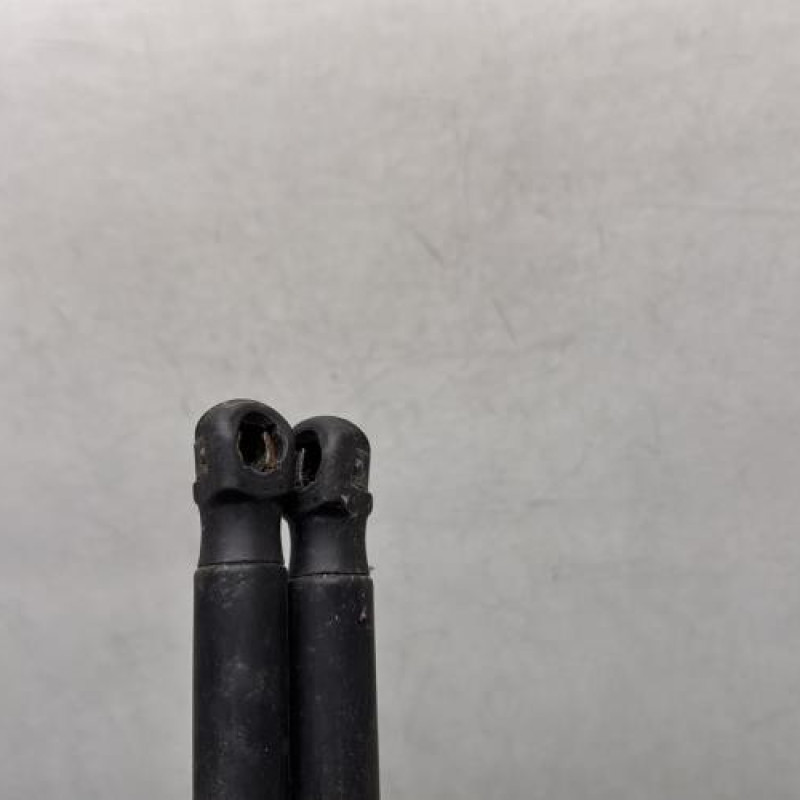 Verin de coffre OPEL ASTRA J Photo n°4