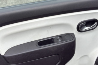 RENAULT TWINGO 3 PHASE 1 1.0i - 12V SCE 70