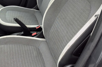 RENAULT TWINGO 3 PHASE 1 1.0i - 12V SCE 70