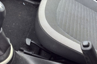 RENAULT TWINGO 3 PHASE 1 1.0i - 12V SCE 70