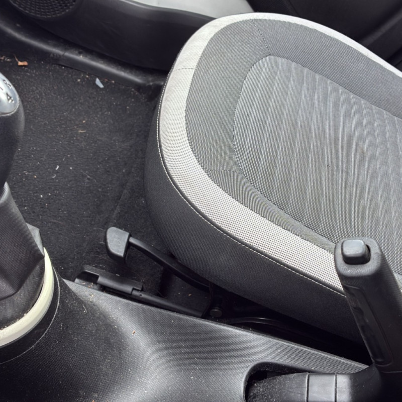 RENAULT TWINGO 3 PHASE 1 1.0i - 12V SCE 70 Photo n°20