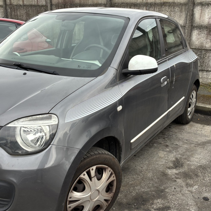 RENAULT TWINGO 3 PHASE 1 1.0i - 12V SCE 70 Photo n°25