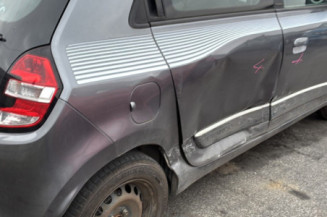 RENAULT TWINGO 3 PHASE 1 1.0i - 12V SCE 70