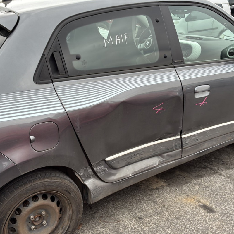 RENAULT TWINGO 3 PHASE 1 1.0i - 12V SCE 70 Photo n°30