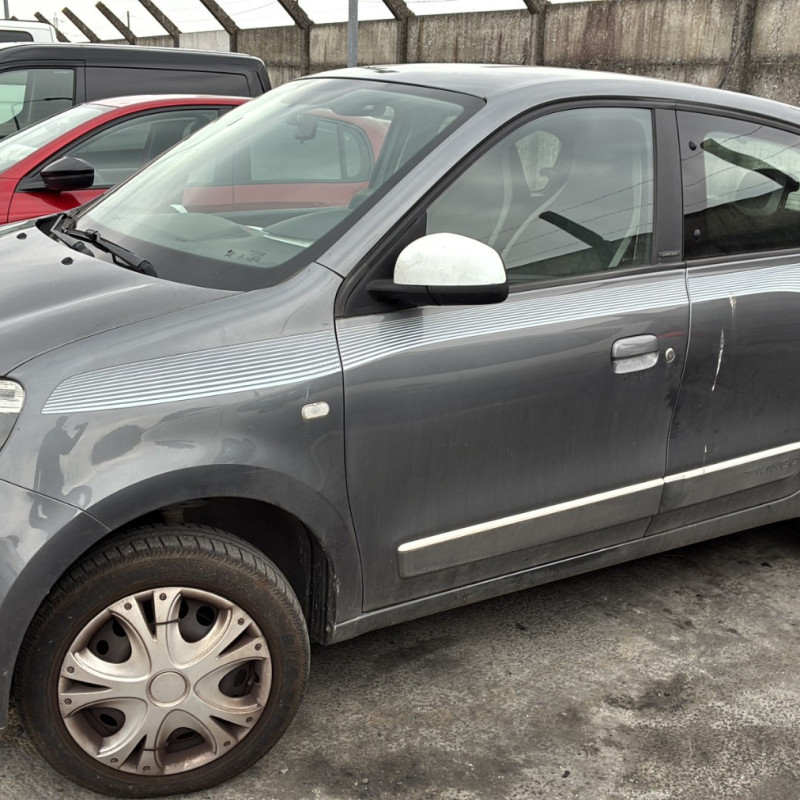 RENAULT TWINGO 3 PHASE 1 1.0i - 12V SCE 70 Photo n°32