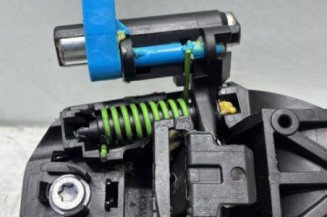 Poignee porte arriere gauche TOYOTA YARIS 3