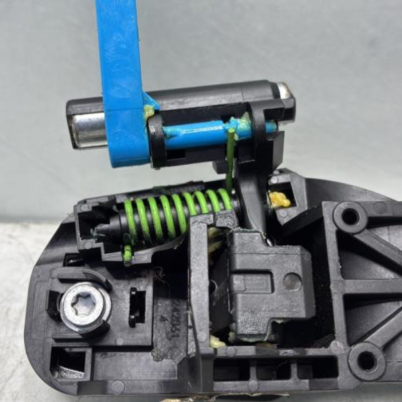 Poignee porte arriere gauche TOYOTA YARIS 3 Photo n°3