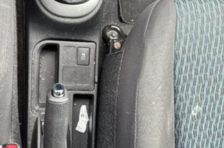 Poignee porte avant droit TOYOTA YARIS 3