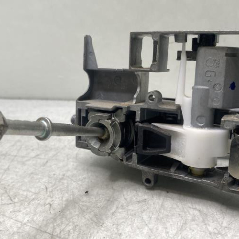 Poignee porte avant gauche CITROEN C3 2 Photo n°3