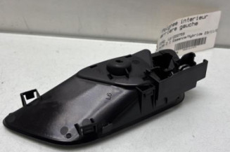 Poignee interieur arriere gauche FORD PUMA 2