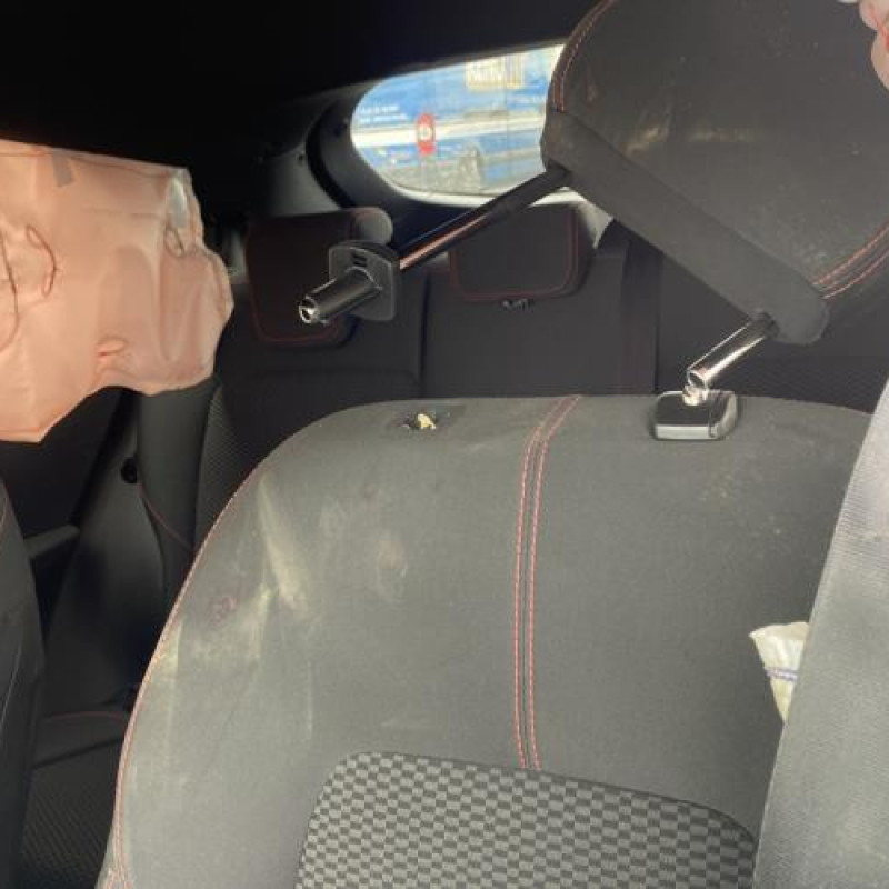 Poignee interieur avant droit FORD PUMA 2 Photo n°15