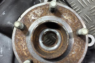 Pivot de moyeu avant gauche FORD PUMA 2