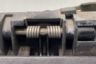 Poignee porte avant gauche PEUGEOT 106