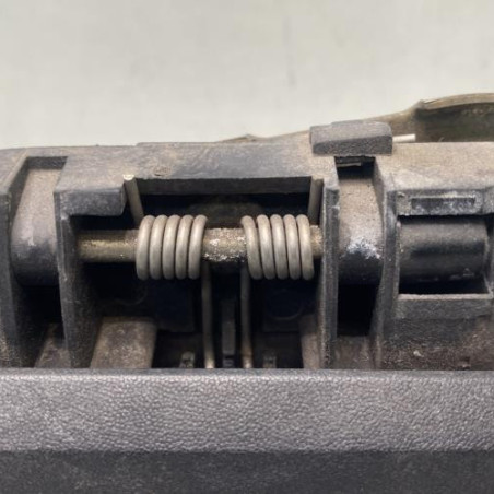 Poignee porte avant gauche PEUGEOT 106