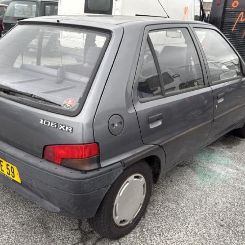 Poignee porte avant gauche PEUGEOT 106 Photo n°8