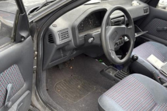 Poignee porte avant gauche PEUGEOT 106