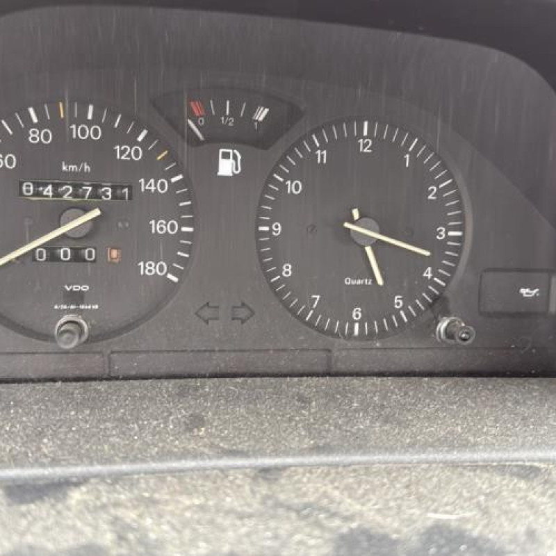 Poignee porte avant gauche PEUGEOT 106 Photo n°18