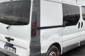 Poignee interieur porte de coffre droite OPEL VIVARO 1