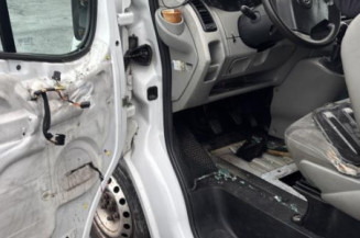 Poignee interieur porte de coffre gauche OPEL VIVARO 1