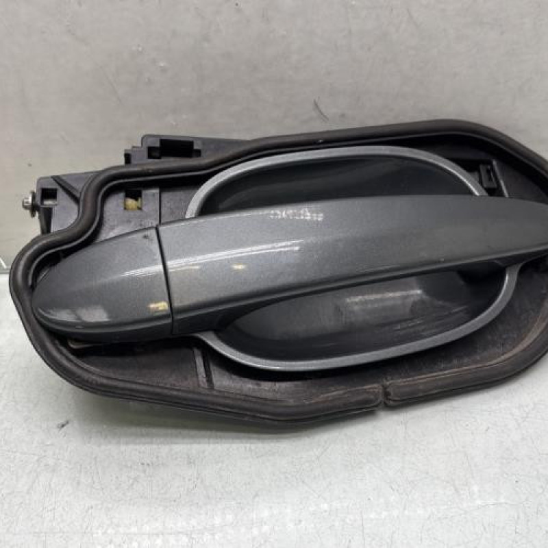 Poignee porte avant droit BMW SERIE 5 E60 Photo n°1