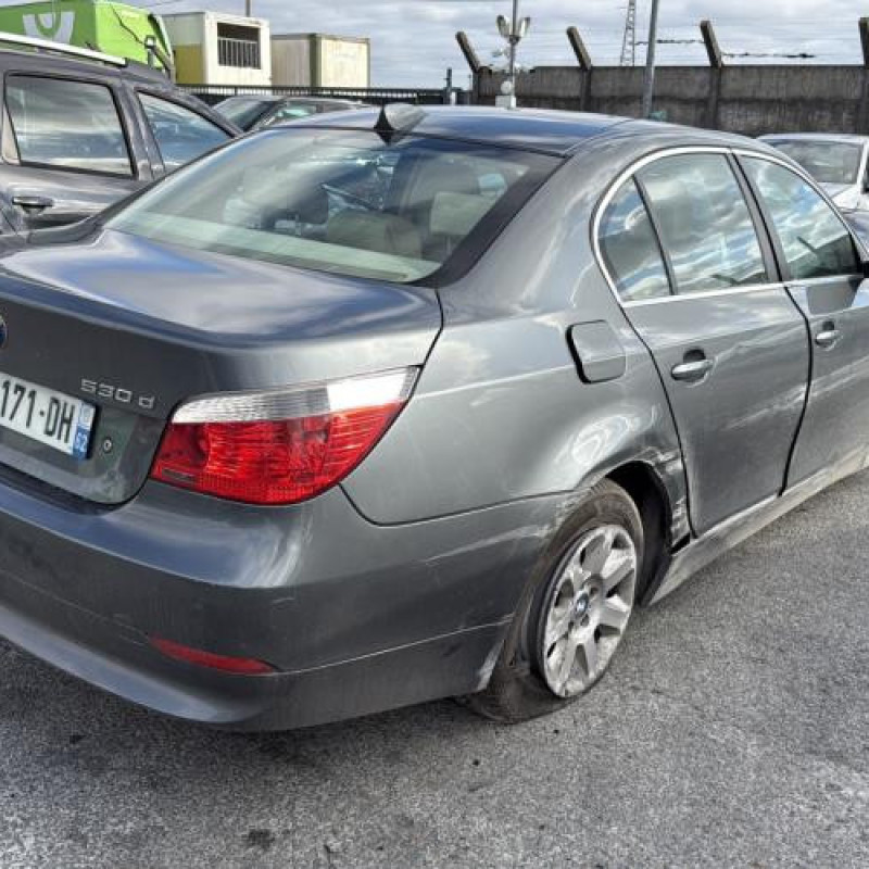 Poignee porte avant gauche BMW SERIE 5 E60 Photo n°7