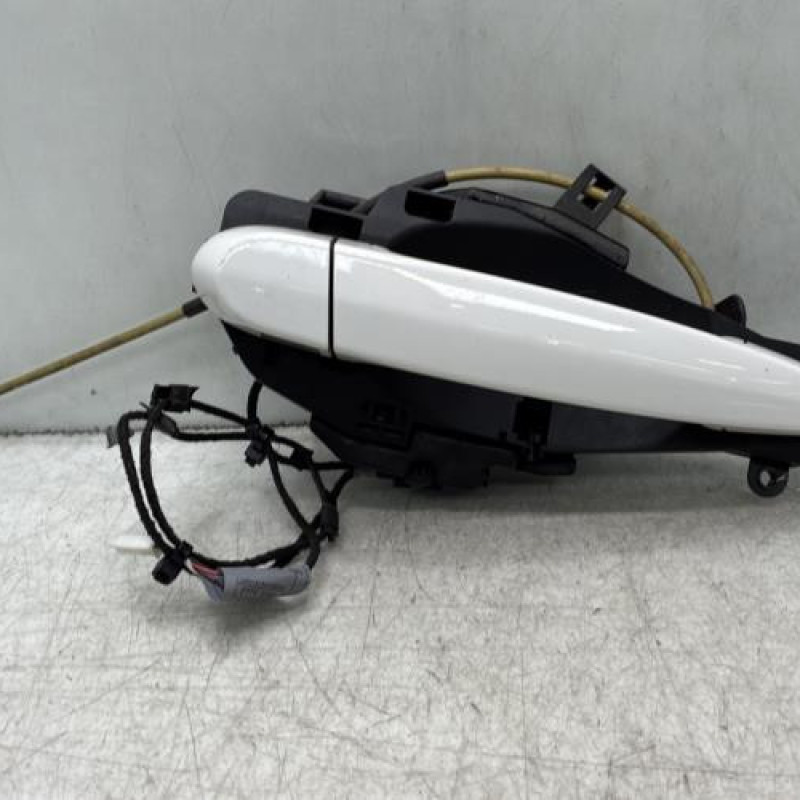 Poignee porte arriere droit BMW X3 F25 Photo n°1