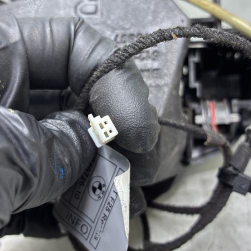 Poignee porte avant droit BMW X3 F25 Photo n°5