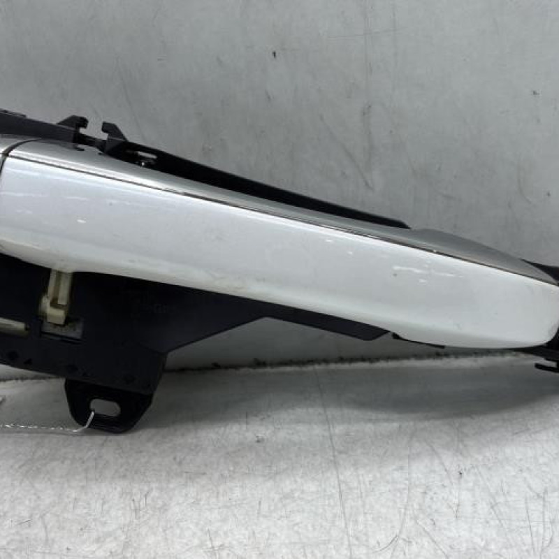 Poignee porte arriere droit RENAULT MEGANE 4 Photo n°1