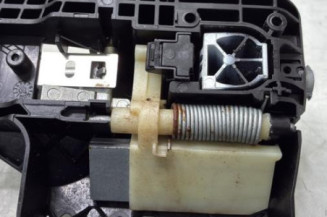 Poignee porte arriere droit RENAULT MEGANE 4