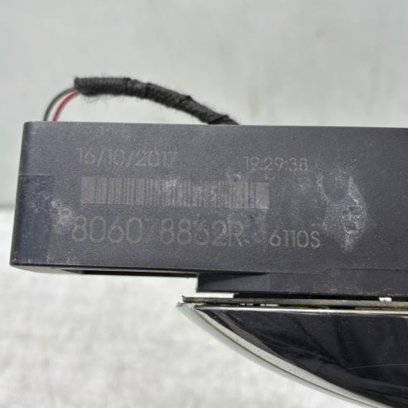 Poignee porte arriere gauche RENAULT MEGANE 4 Photo n°5