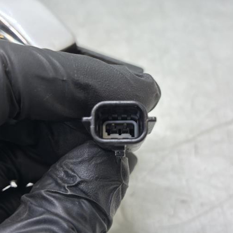 Poignee porte arriere gauche RENAULT MEGANE 4 Photo n°6