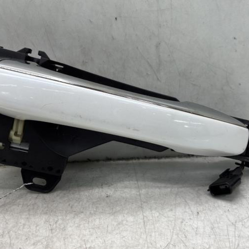 Poignee porte avant droit RENAULT MEGANE 4 Photo n°1