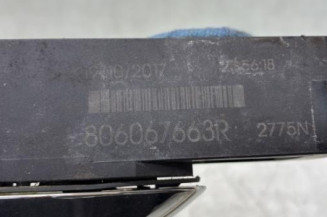 Poignee porte avant droit RENAULT MEGANE 4