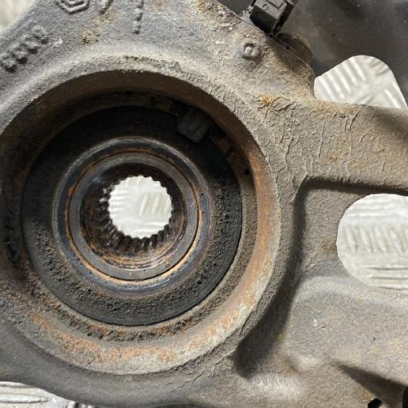 Pivot de moyeu avant gauche RENAULT MEGANE 4 Photo n°4