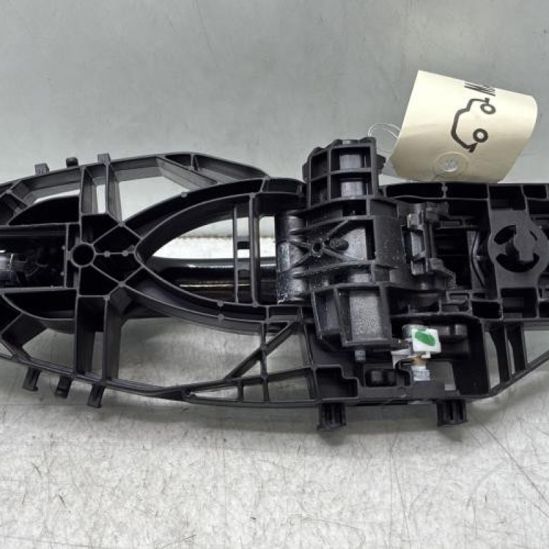 Poignee porte avant droit FORD FIESTA 7 Photo n°2