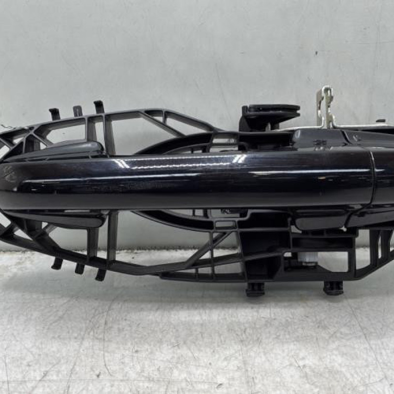 Poignee porte avant gauche FORD FIESTA 7 Photo n°1