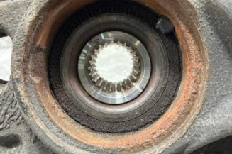 Pivot de moyeu avant gauche FORD FIESTA 7