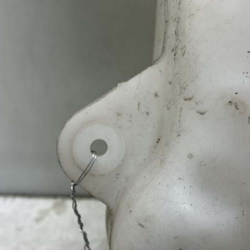 Vase de lave glace FORD FIESTA 7 Photo n°5