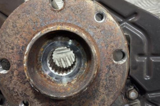 Pivot de moyeu avant droit FIAT 500 2