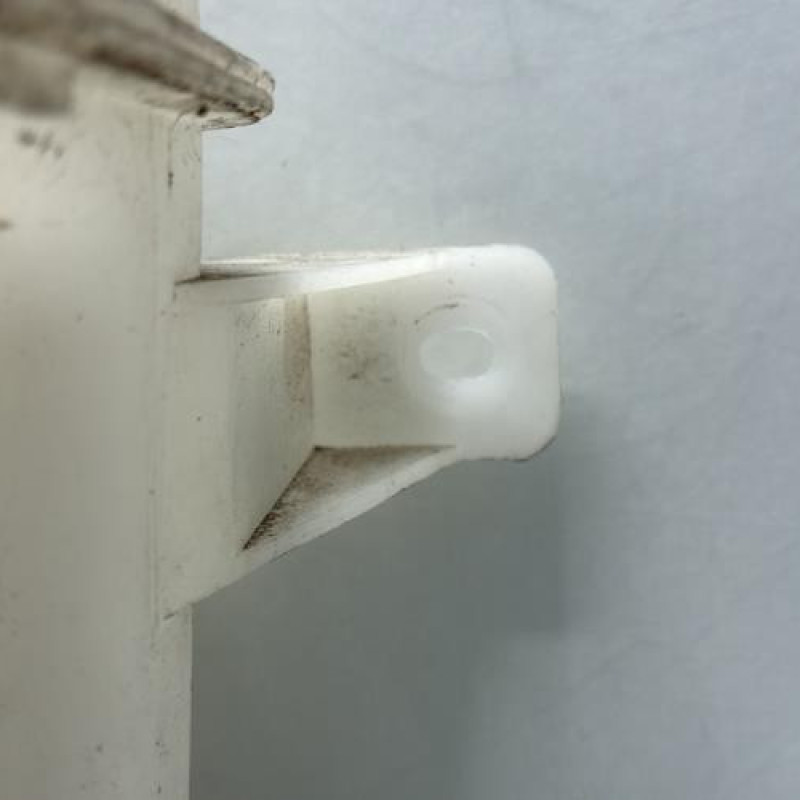 Vase de lave glace KIA CEE-D 1 Photo n°5