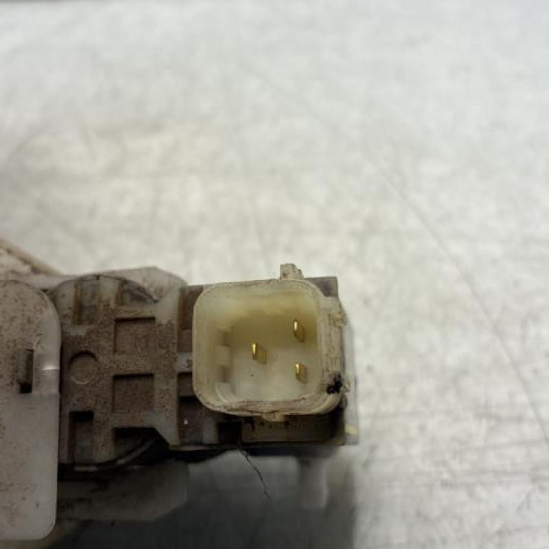 Vase de lave glace KIA CEE-D 1 Photo n°8